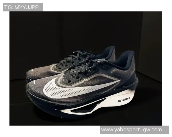 Nike发布Kobe8EXT马年特别版黑色鞋面搭配马毛材质彰显独特风格 Nike发布Kobe8EXT马年特别版黑色鞋面搭配马毛材质彰显独特风格